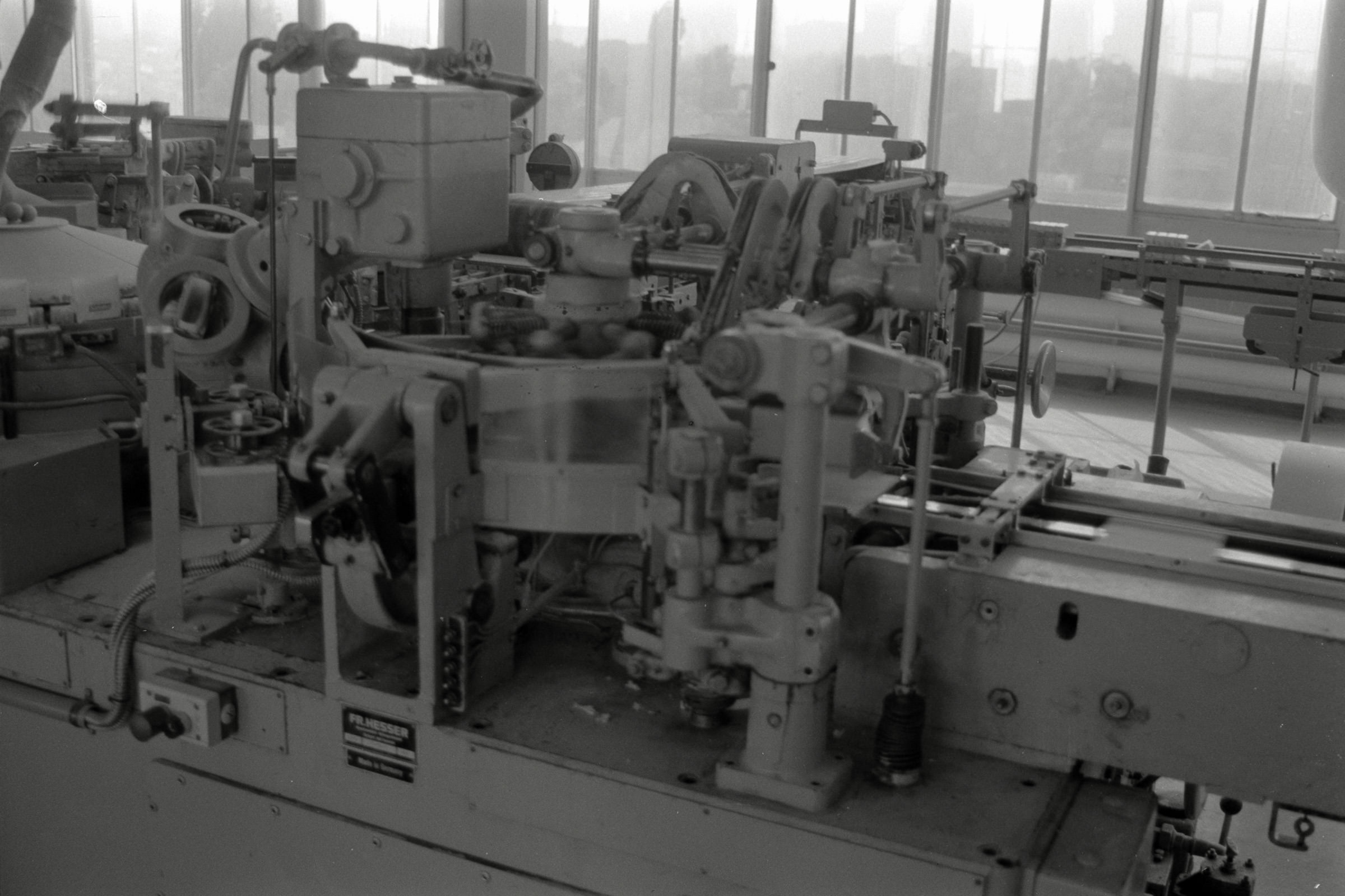 AHP F1992 06 003 sc250507 img27 NLP